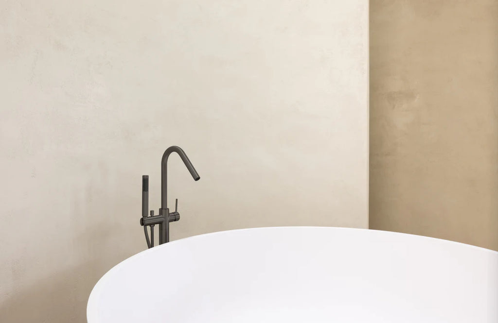 Round Freestanding Bath Spout and Hand Shower - Hera Bathware