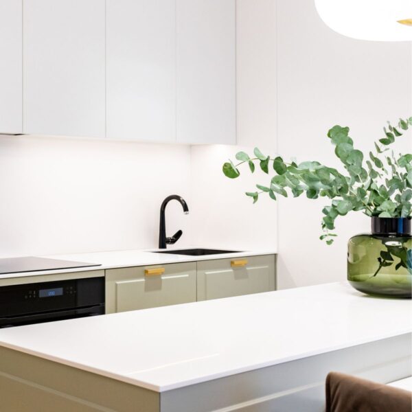 Benchtops Fifth Avenue Signature Surfaces | Fifth Avenue - Hera Bathware600mmAurora Sky