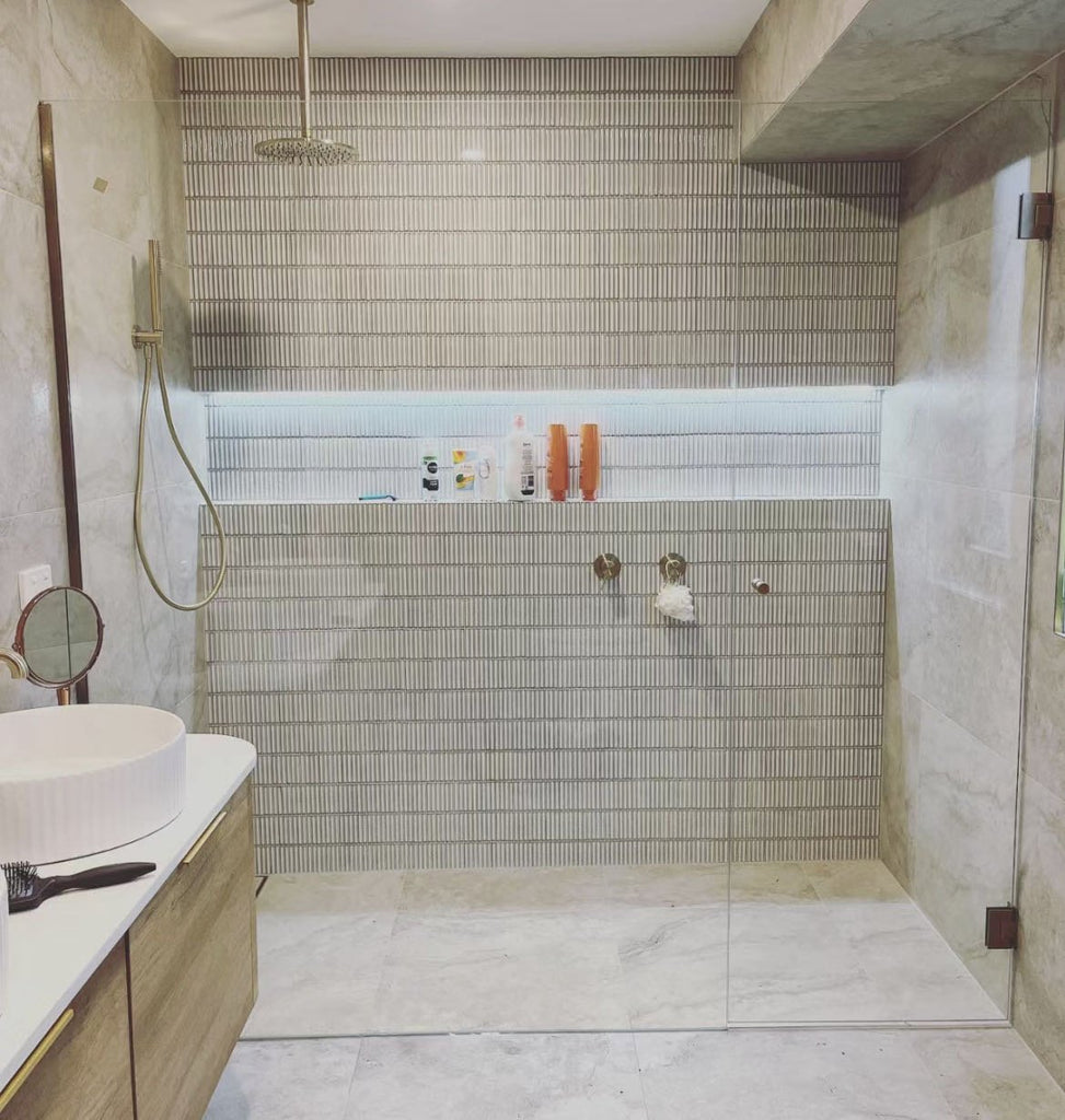 Gem Series (A) Fully Frameless Shower Screen (Door hinges on wall) Front Glass - Hera Bathware778 - 1000mmChrome