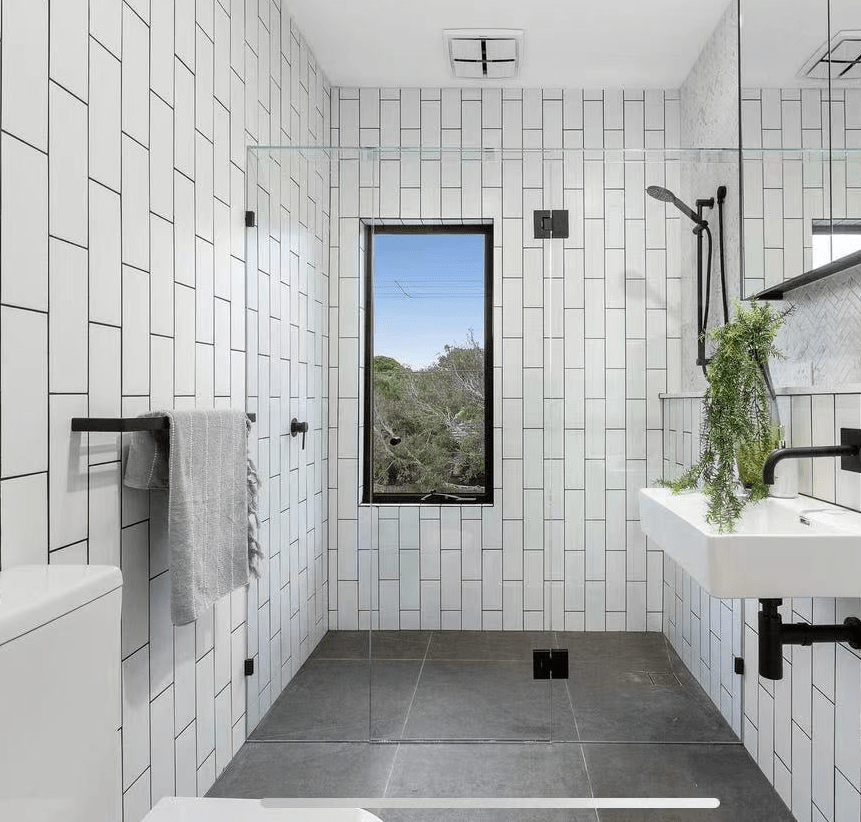 Gem Series (B) Fully Frameless Shower Screen (Door in Middle) Front Glass - Hera Bathware915 - 1200mmChrome