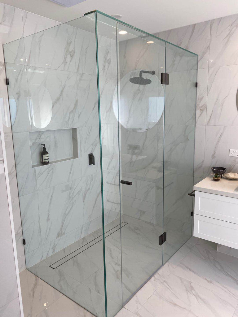 Gem Series (B) Fully Frameless Shower Screen (Door in Middle) Front Glass - Hera Bathware915 - 1200mmChrome