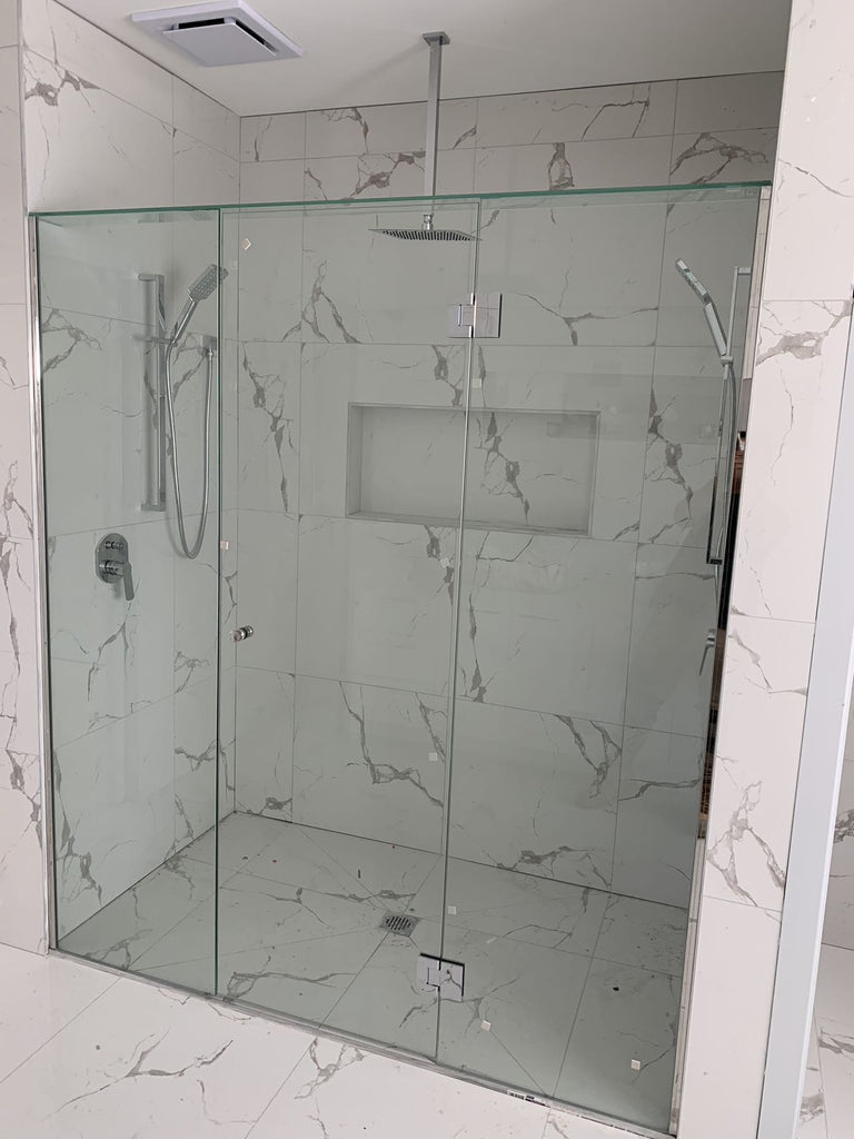 Gem Series (B) Fully Frameless Shower Screen (Door in Middle) Front Glass - Hera Bathware915 - 1200mmChrome