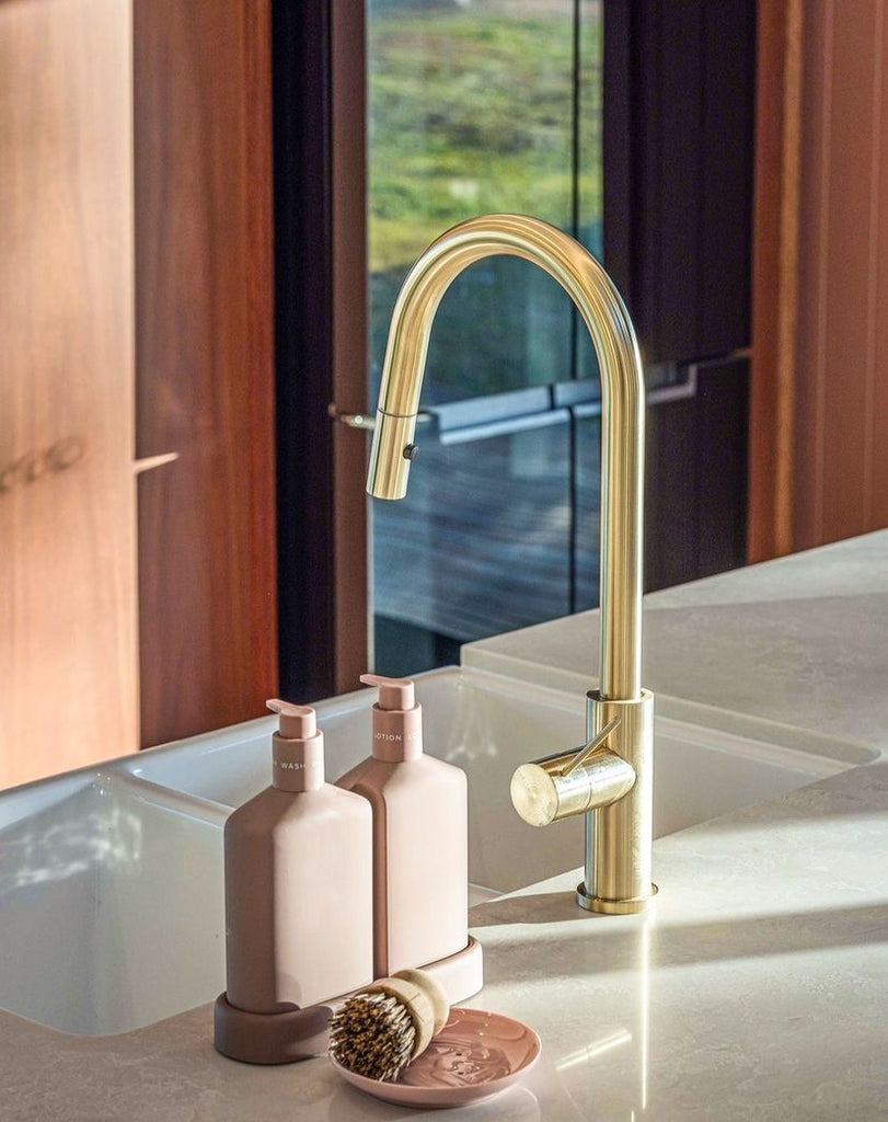 MECCA Pull - Out Sink Mixer with Vegie spray function - Hera BathwareBrushed Gold