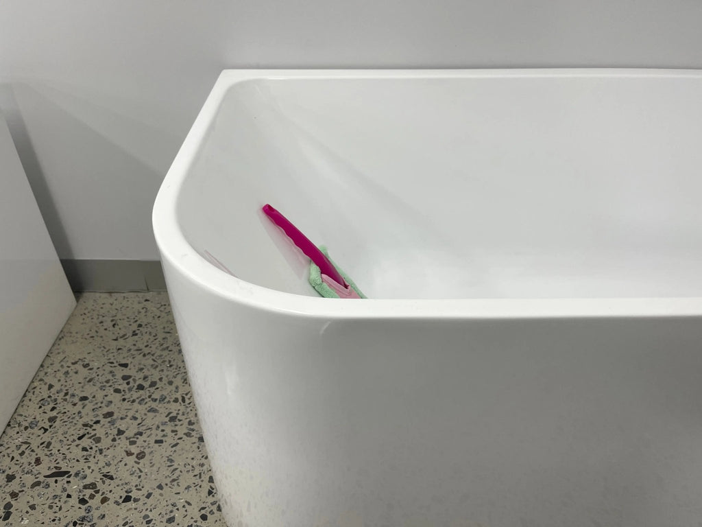 Modica Corner Bathtub - Gloss / Matte White - Hera Bathware1400mm / LEFTGloss White